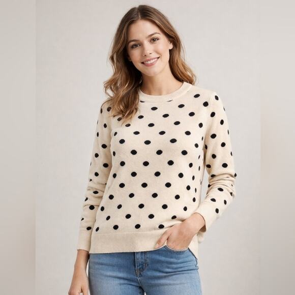 GAP Sweaters - GAP Cream Crewneck Sweater with Black Polka Dots. Size M. #E20